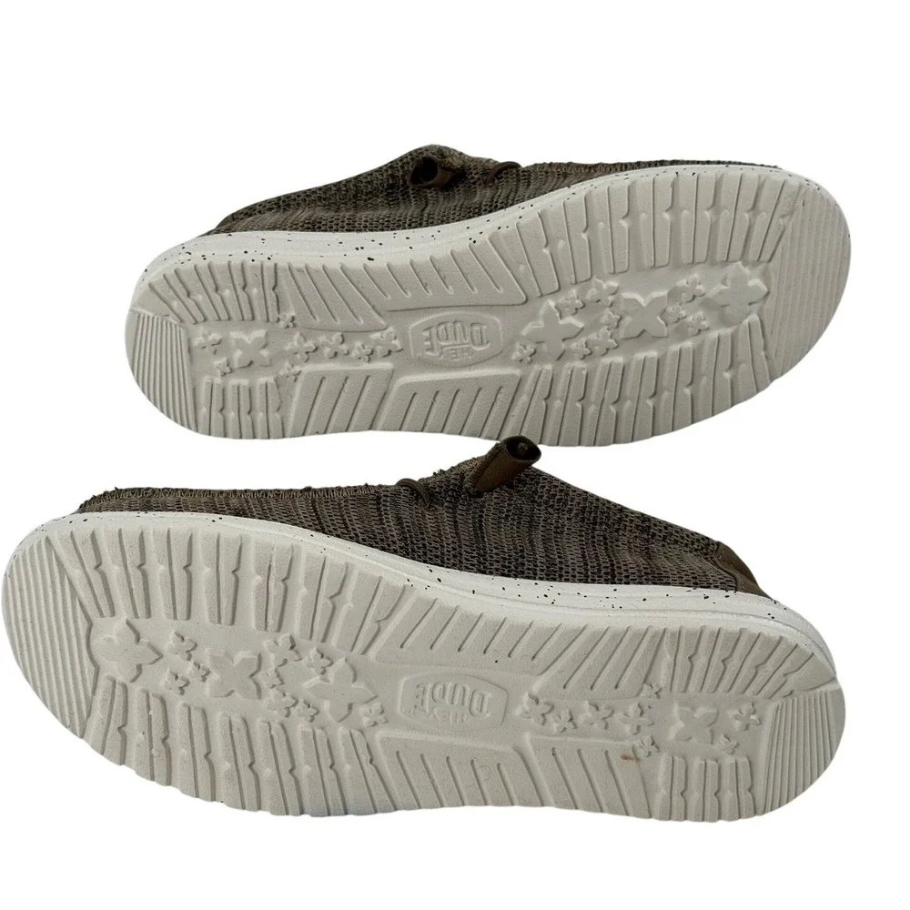 Hey Dude Wally Sox Brown Mens Slip On Loafers Shoes 40019-255 Size 8 NWT